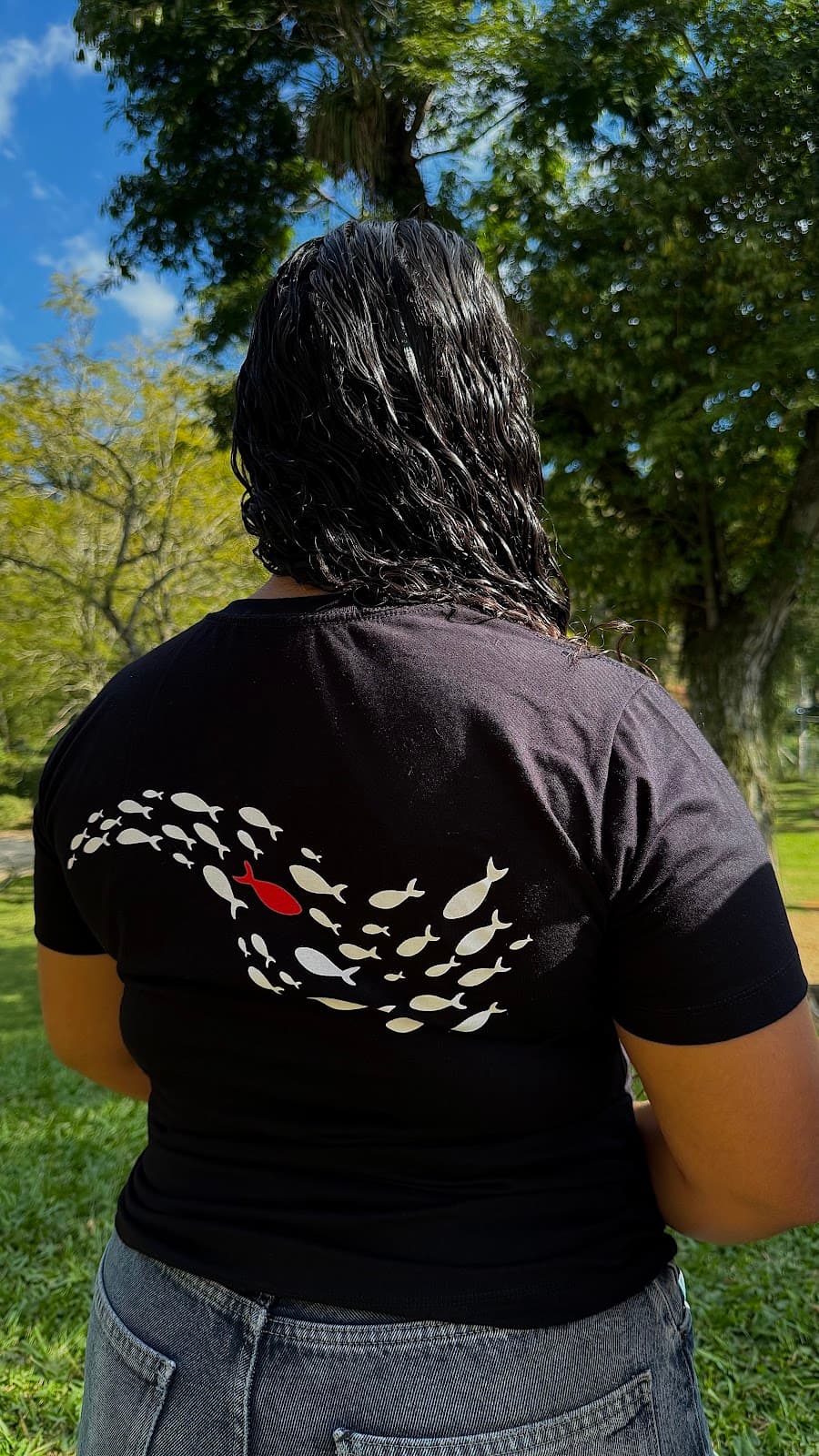 Camiseta Fé em Movimento — model